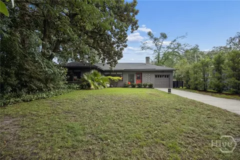 5 E 52nd St, Savannah, GA 31405 photo 2