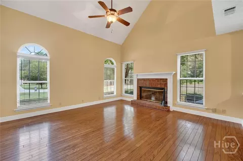 Living - 179 Hawk Hammock Dr, Springfield, GA 31329 photo 5 of 7