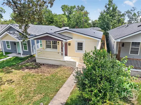718 W 51st St, Savannah, GA 31405