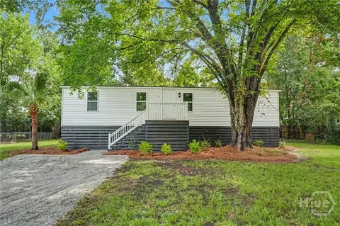 51 2nd St, Richmond Hill, GA 31324