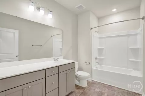 Bath - 183 Benelli Dr, Pooler, GA 31322 photo 6 of 6