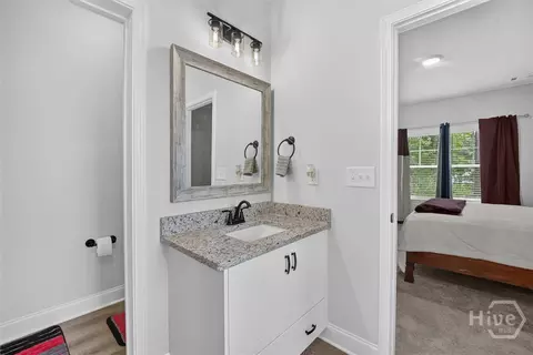 Bath - 329 Crosswinds Dr, Rincon, GA 31326 photo 3 of 8