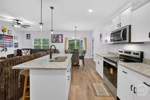 Kitchen - 329 Crosswinds Dr, Rincon, GA 31326 photo 1 of 4