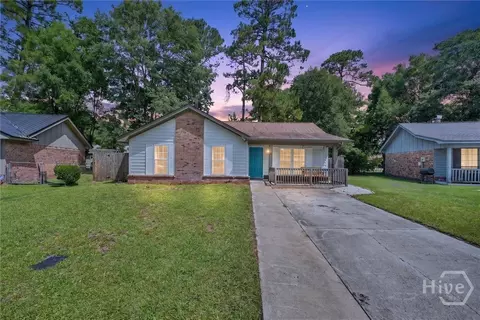 10 Marian Ct, Savannah, GA 31406