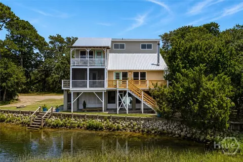 125 S Campbell Ave, Tybee Island, GA 31328