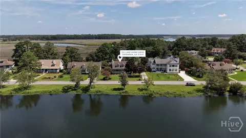 221 Lakeshore Dr, Savannah, GA 31419