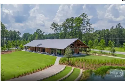 287 Crosstown Ave, Richmond Hill, GA 31324