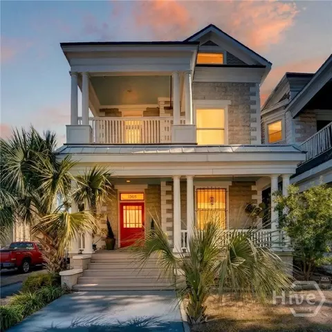 1902 Barnard St, Savannah, GA 31401