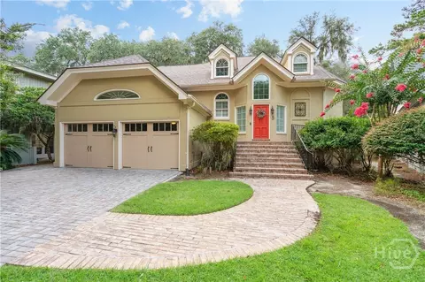 5 Windlass Ct, Savannah, GA 31411