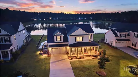 104 Simcoe Lake Dr, Richmond Hill, GA 31324