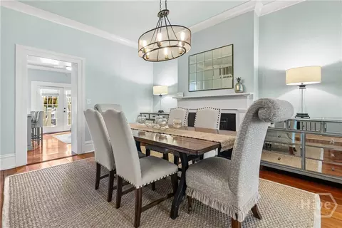 125 W Gordon St, Savannah, GA 31401