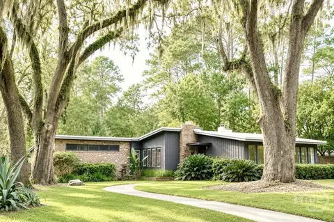 5555 Camelot Dr, Savannah, GA 31405