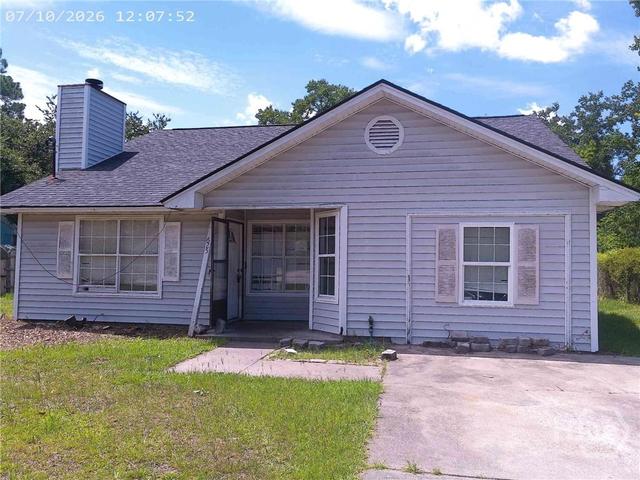 625 Honey Ridge Ln, Hinesville, GA 31313