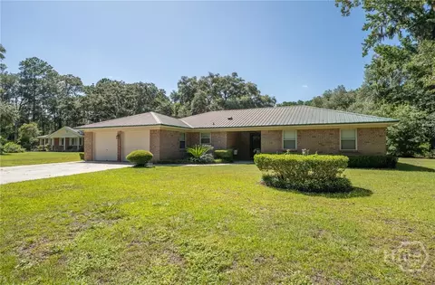296 Gill Rd, Richmond Hill, GA 31324