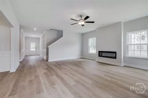 Living - 1371 Ebenezer Rd, Rincon, GA 31326 photo 2 of 5