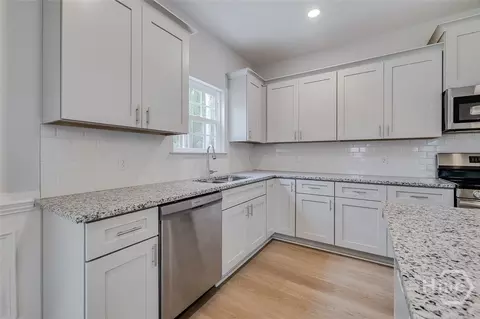 Kitchen - 1371 Ebenezer Rd, Rincon, GA 31326 photo 6 of 7