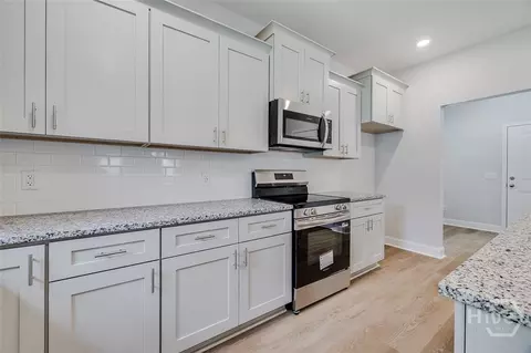 Kitchen - 1371 Ebenezer Rd, Rincon, GA 31326 photo 5 of 7