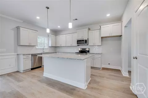 Kitchen - 1371 Ebenezer Rd, Rincon, GA 31326 photo 2 of 7