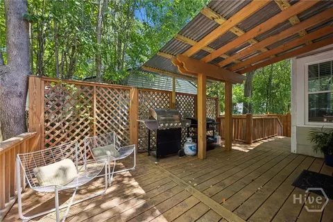 Exterior - 1204 E 52nd St, Savannah, GA 31404 photo 3 of 9