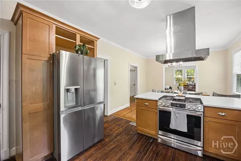 Kitchen - 1204 E 52nd St, Savannah, GA 31404 photo 7 of 8