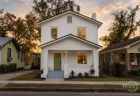 1008 E Waldburg St, Savannah, GA 31401