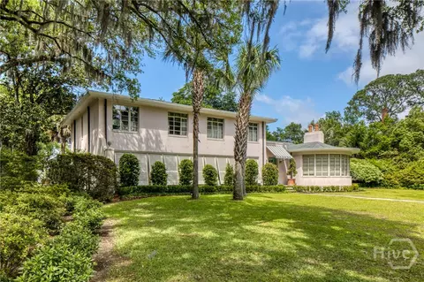 Exterior - 102 E 45th St, Savannah, GA 31405 photo 14 of 14