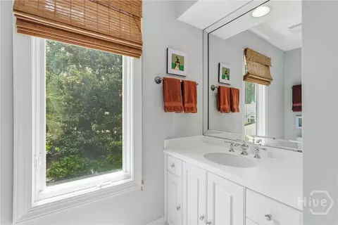 Bath - 3 Springpine Ln, Savannah, GA 31411 photo 8 of 9