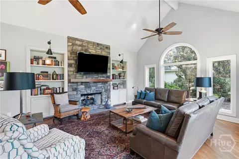 Living - 3 Springpine Ln, Savannah, GA 31411 photo 5 of 6