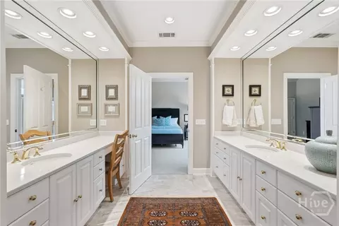 Bath - 3 Springpine Ln, Savannah, GA 31411 photo 5 of 9