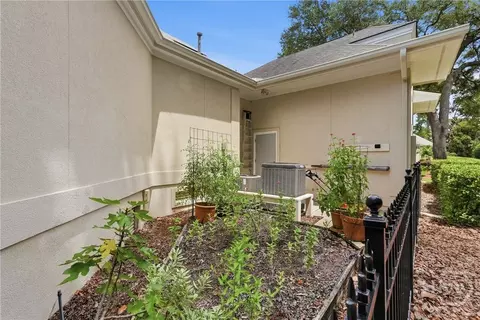 Exterior - 3 Springpine Ln, Savannah, GA 31411 photo 5 of 9