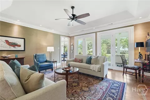 Living - 3 Springpine Ln, Savannah, GA 31411 photo 2 of 6