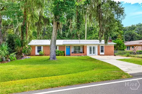 802 Walthour Rd, Savannah, GA 31410