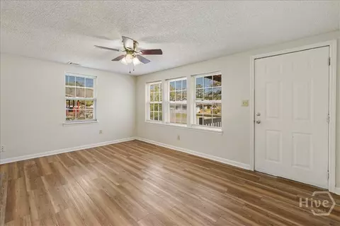 Living - 404 S Maple St, Springfield, GA 31329 photo 2 of 3