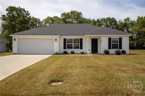207 Bull St, Glennville, GA 30427