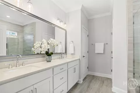 Bath - 155 Champlain Dr, Pooler, GA 31322 photo 1 of 4