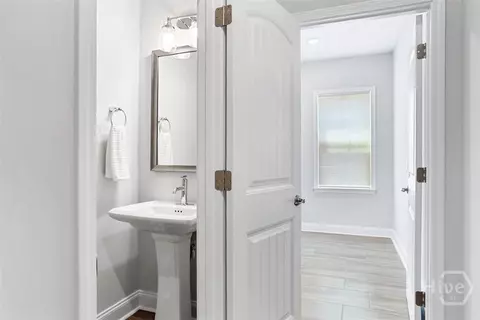 Entry Way - 155 Champlain Dr, Pooler, GA 31322 photo 1 of 2