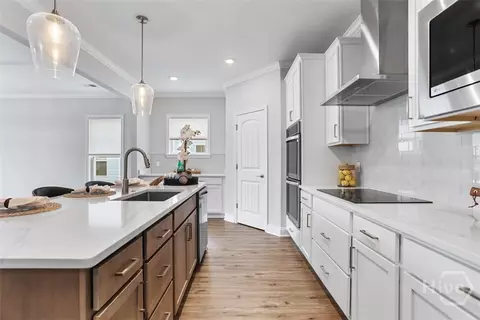 Kitchen - 155 Champlain Dr, Pooler, GA 31322 photo 2 of 4