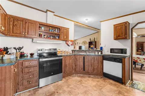 Kitchen - 121 Burnt Tree Dr, Guyton, GA 31312 photo 2 of 2
