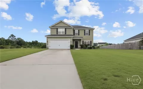 462 Huntington Dr NE, Ludowici, GA 31316