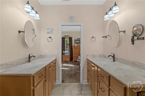 Bath - 570 Brogdon Rd, Guyton, GA 31312 photo 1 of 3