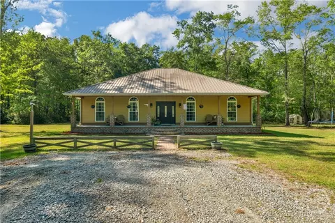 Exterior - 570 Brogdon Rd, Guyton, GA 31312 photo 2 of 5