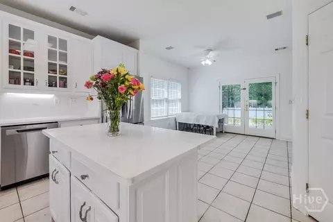 Kitchen - 117 Manor Row, Pooler, GA 31322 photo 5 of 7