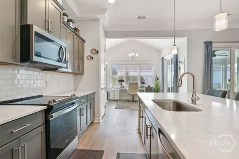 Kitchen - 134 Bramswell Rd, Pooler, GA 31322 photo 4 of 4