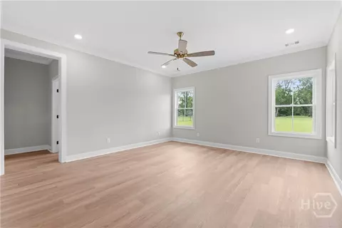 Living - 3 Honeysuckle Dr, Claxton, GA 30417 photo 5 of 5
