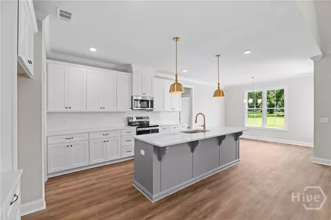 Kitchen - 9 Honeysuckle Dr, Claxton, GA 30417 photo 2 of 3