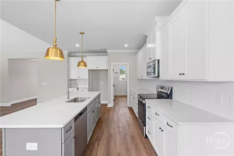 Kitchen - 9 Honeysuckle Dr, Claxton, GA 30417 photo 3 of 3