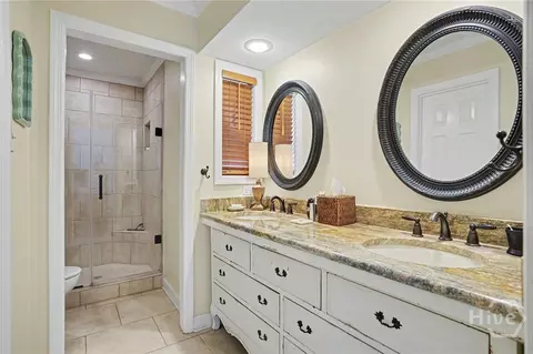 Bath - 6 Cane Patch Ln, Savannah, GA 31411 photo 1 of 2