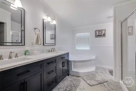 Bath - 769 Log Landing Rd, Springfield, GA 31329 photo 1 of 3