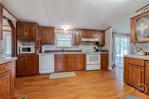 Kitchen - 769 Log Landing Rd, Springfield, GA 31329 photo 4 of 4