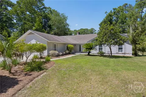 1 Brooks Ln, Savannah, GA 31411